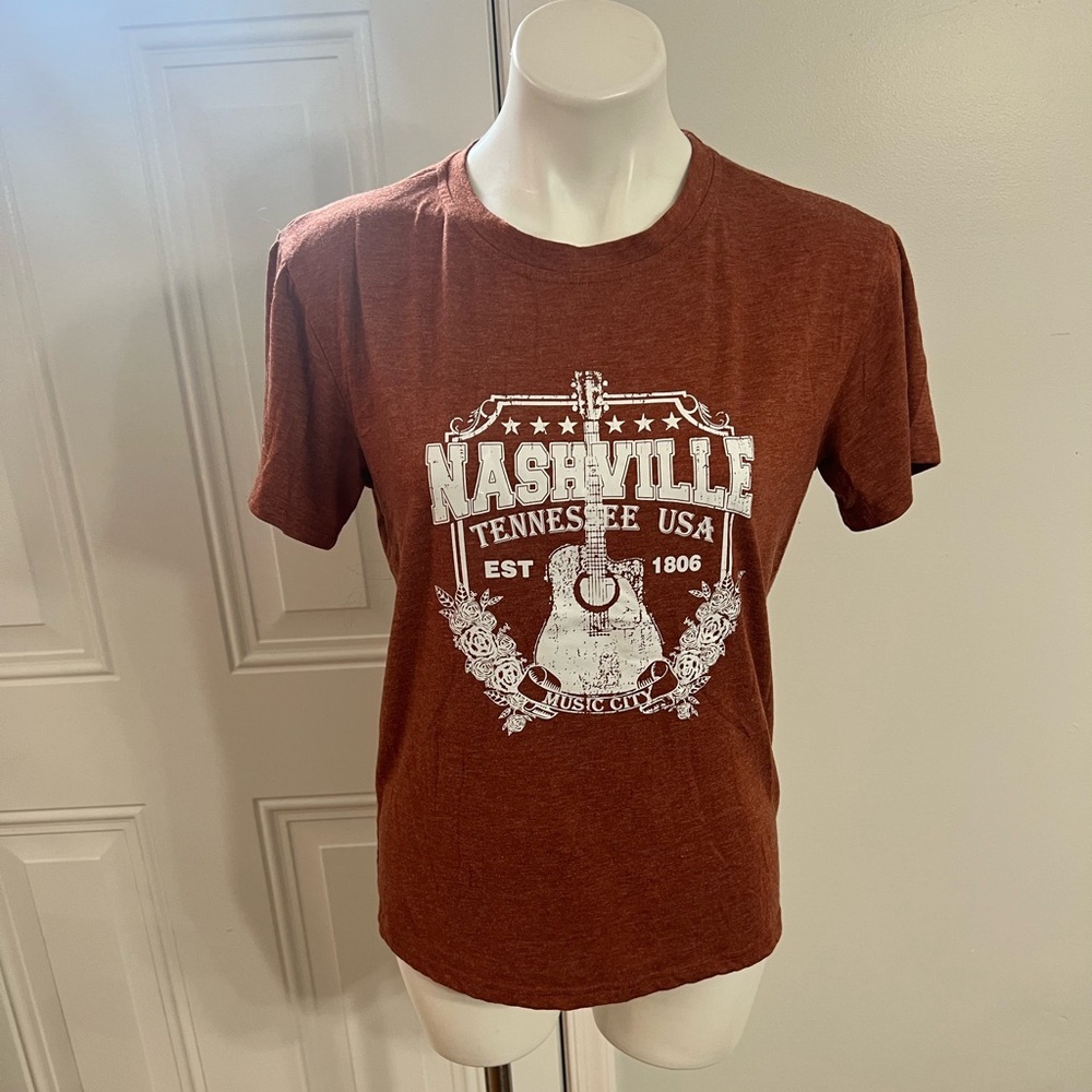 Amazon Women's Nashville Music Club Tee - Brown